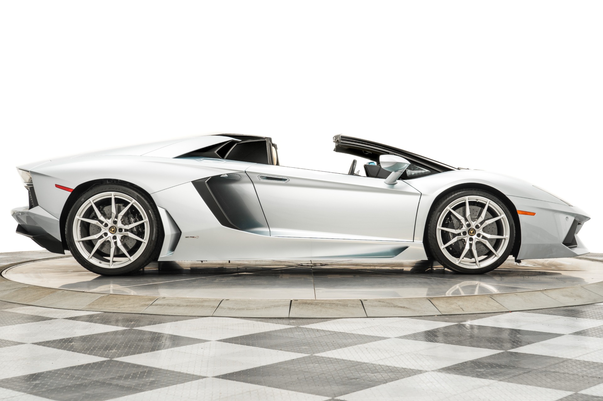 Used 2013 Lamborghini Aventador LP 700-4 Roadster For Sale