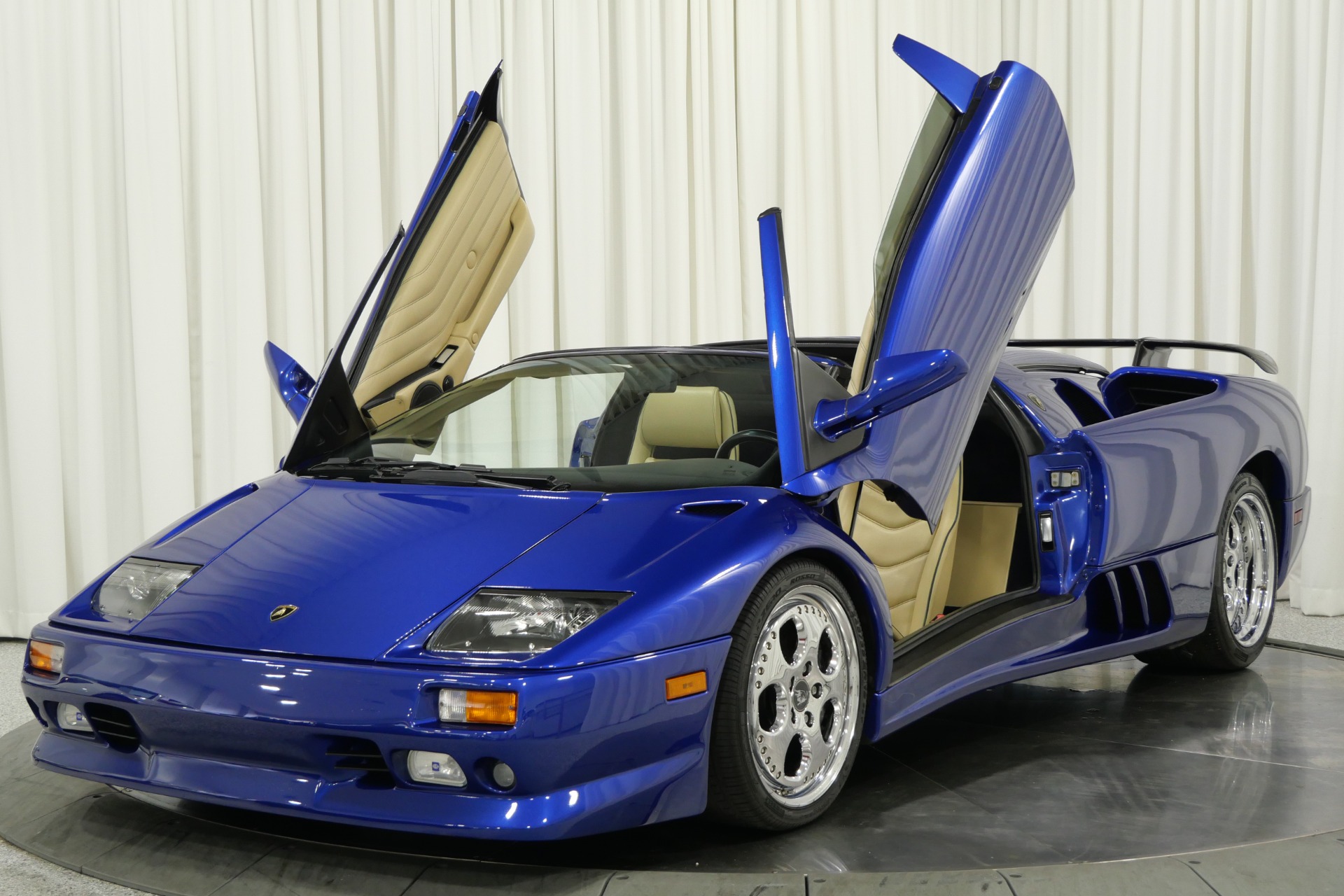 Used 1999 Lamborghini Diablo VT Roadster in Blu Chiaro For Sale