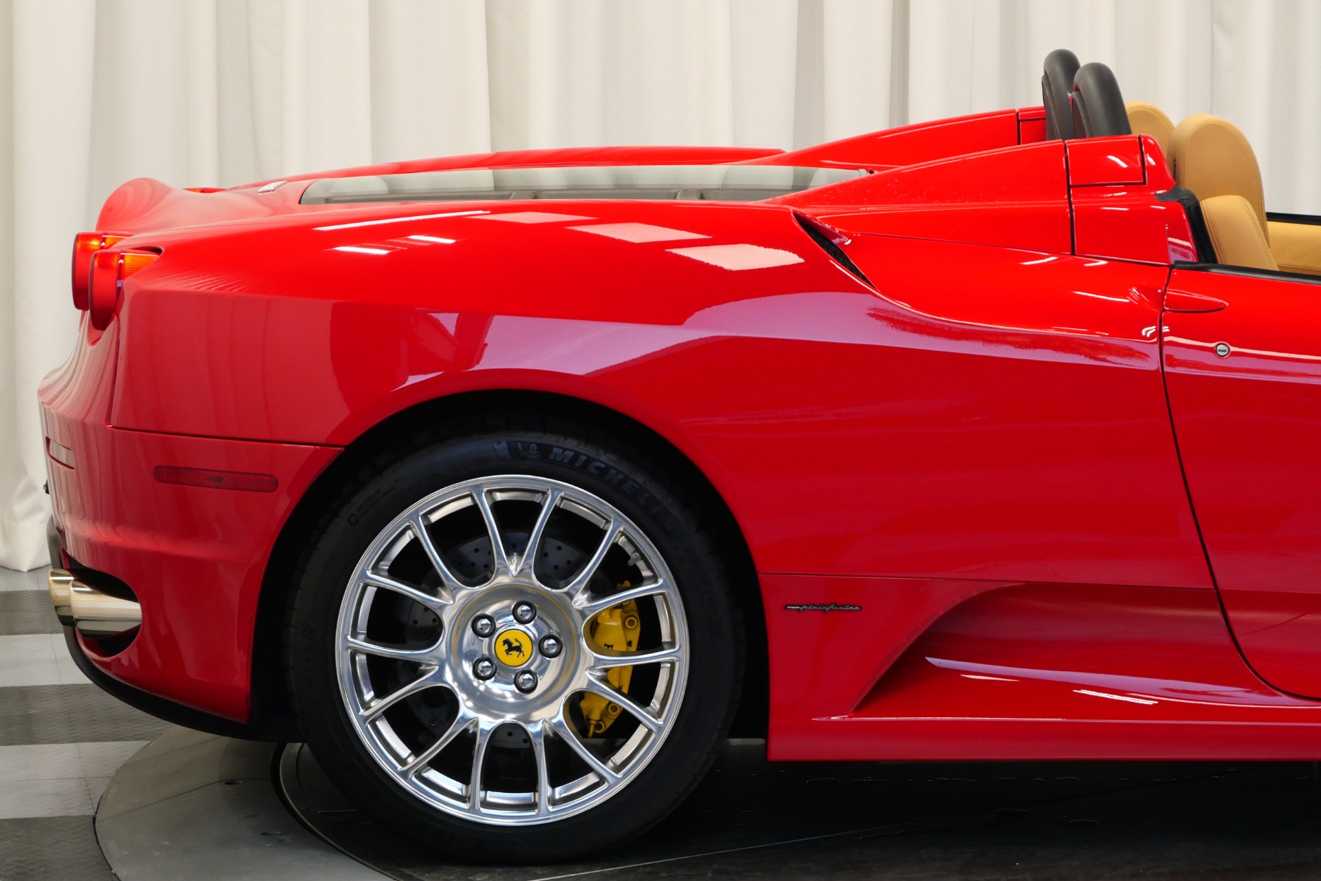 激レア！HW Ferrari F430 Spider フェラーリ　色違い2台 激レア！HW Ferrari F430 Spider フェラーリ 色違い2台 - メルカリ
