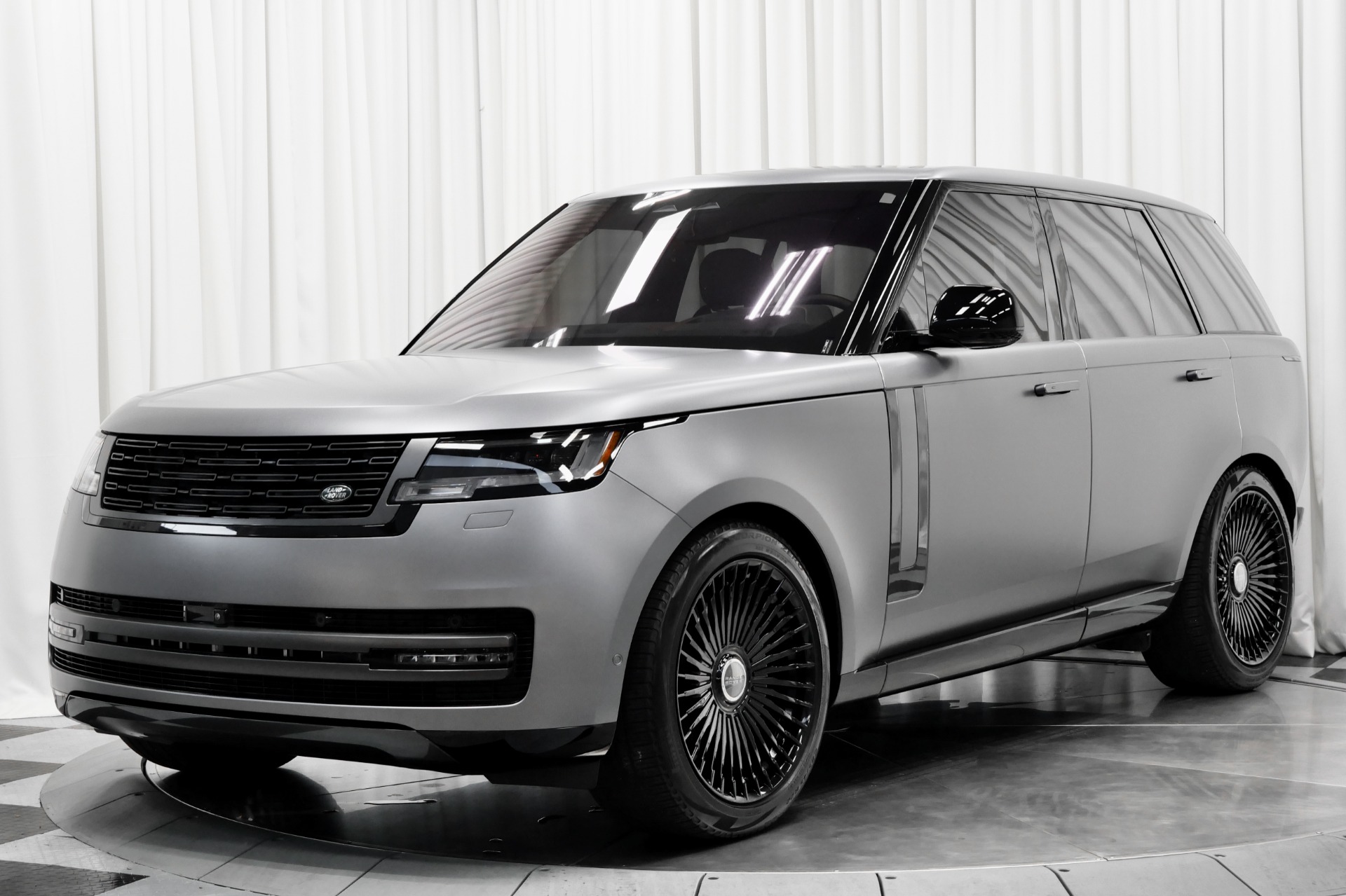 Used 2023 Land Rover Range Rover P400 SE in Eiger Grey For Sale