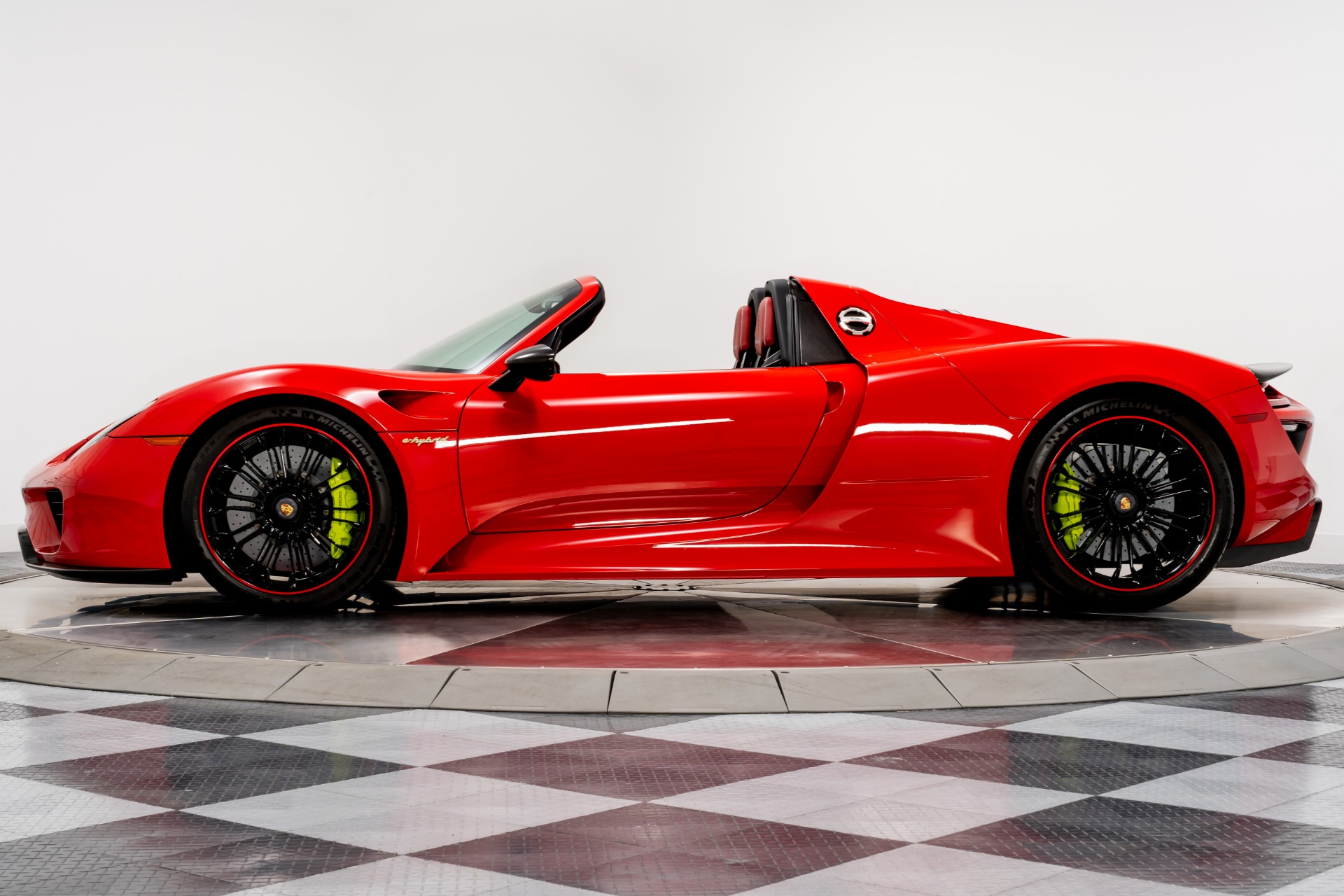 Used 2015 Porsche 918 Spyder in Guards Red For Sale (Sold