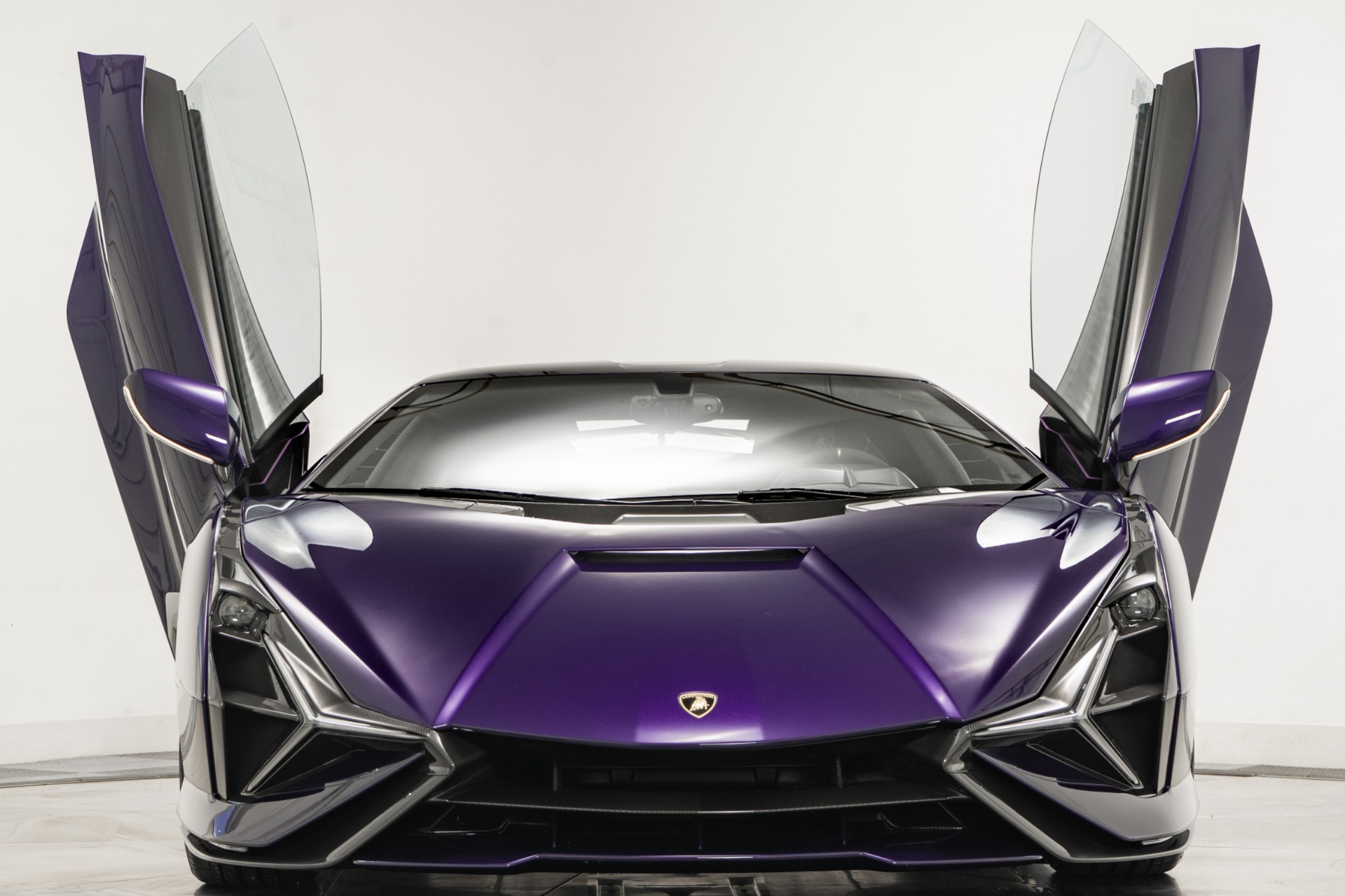 Used 2021 Lamborghini Sian FKP 37 in Viola Alethia For Sale (Sold