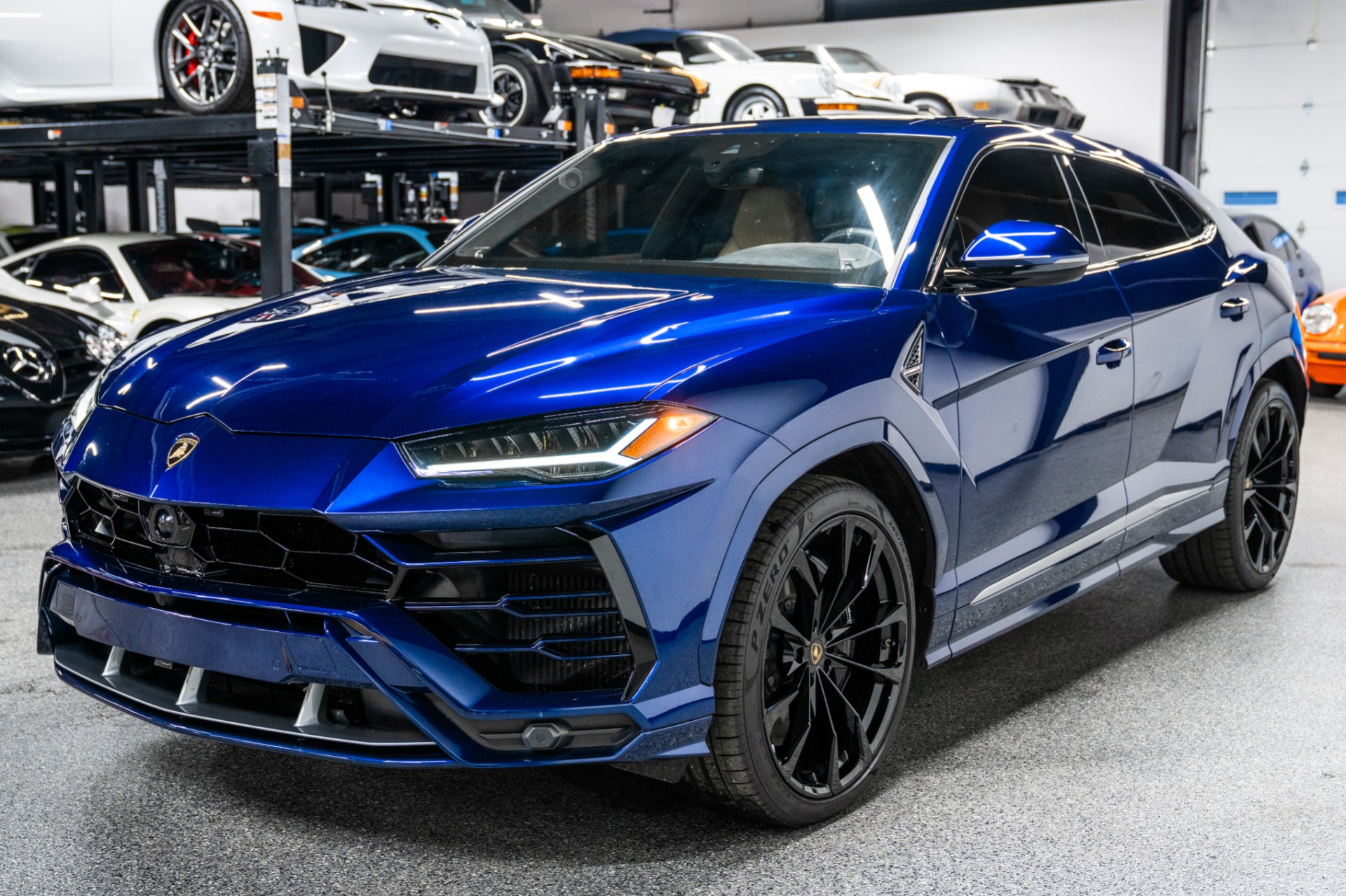 2019 Lamborghini Urus photo 4