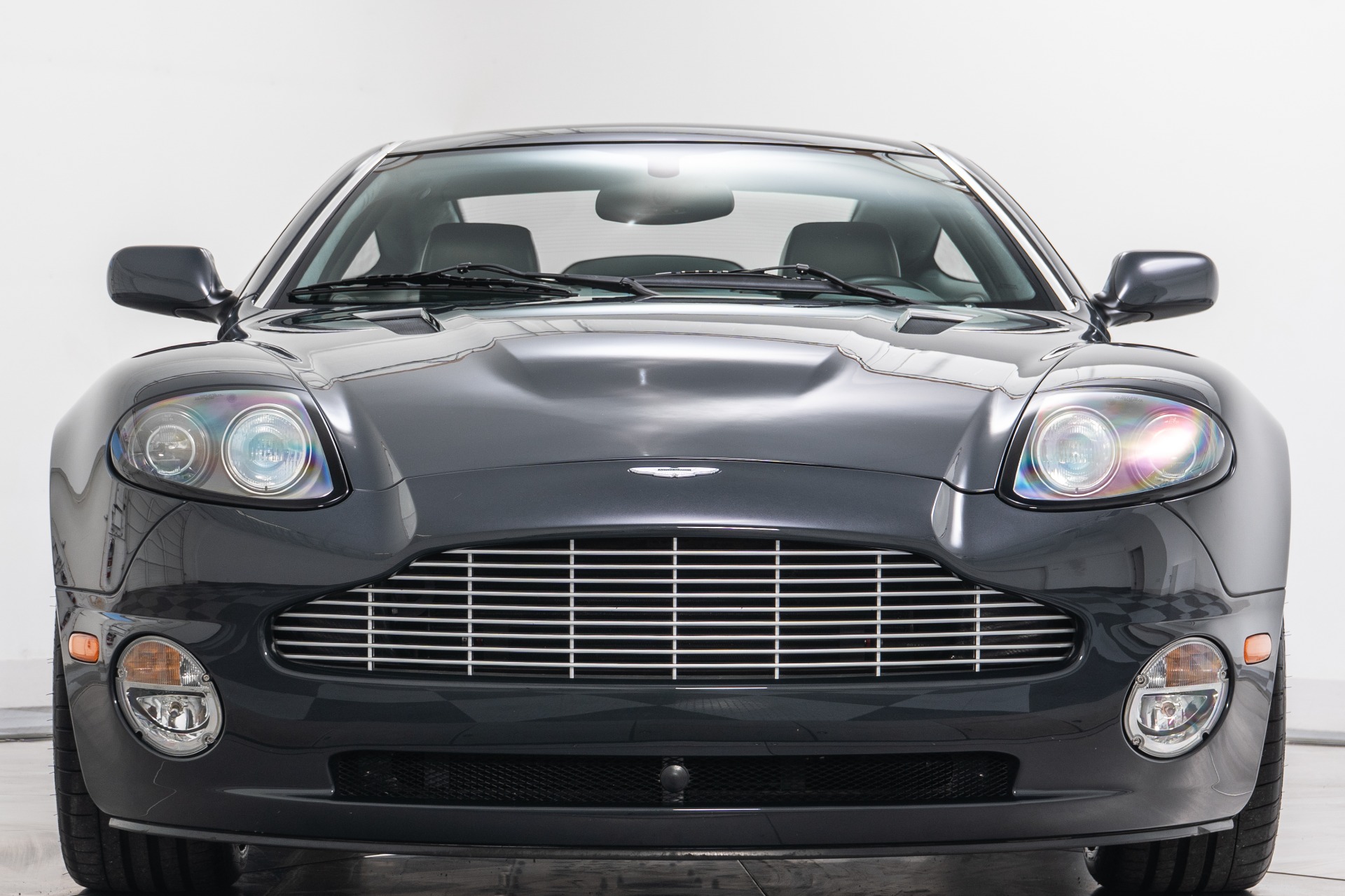 2003 Aston Martin Vanquish AMV03 photo 4