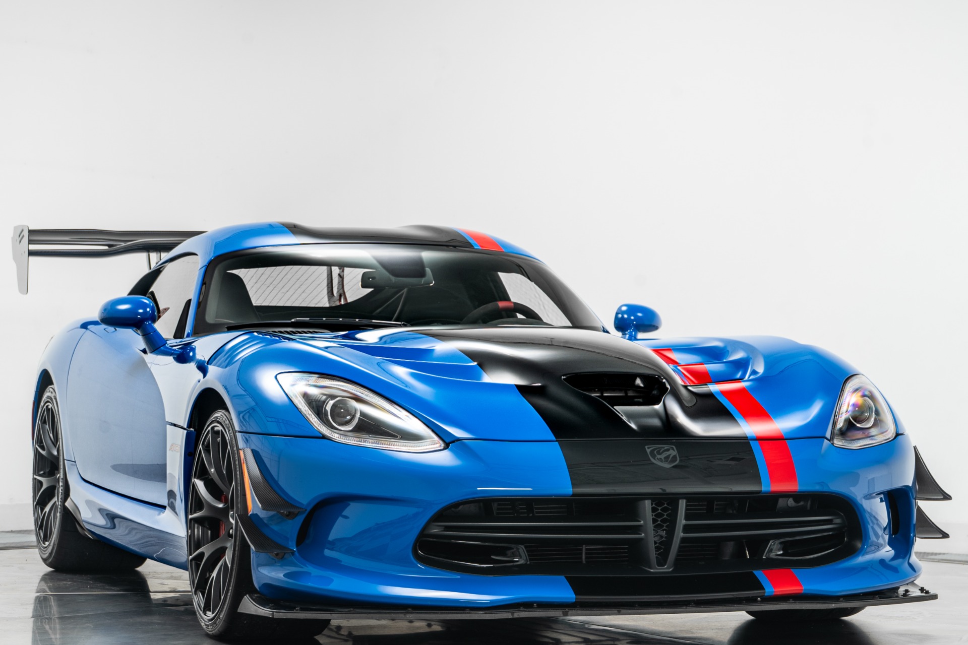 Used 2017 Dodge Viper ACR Extreme Aero in Competition Blue For