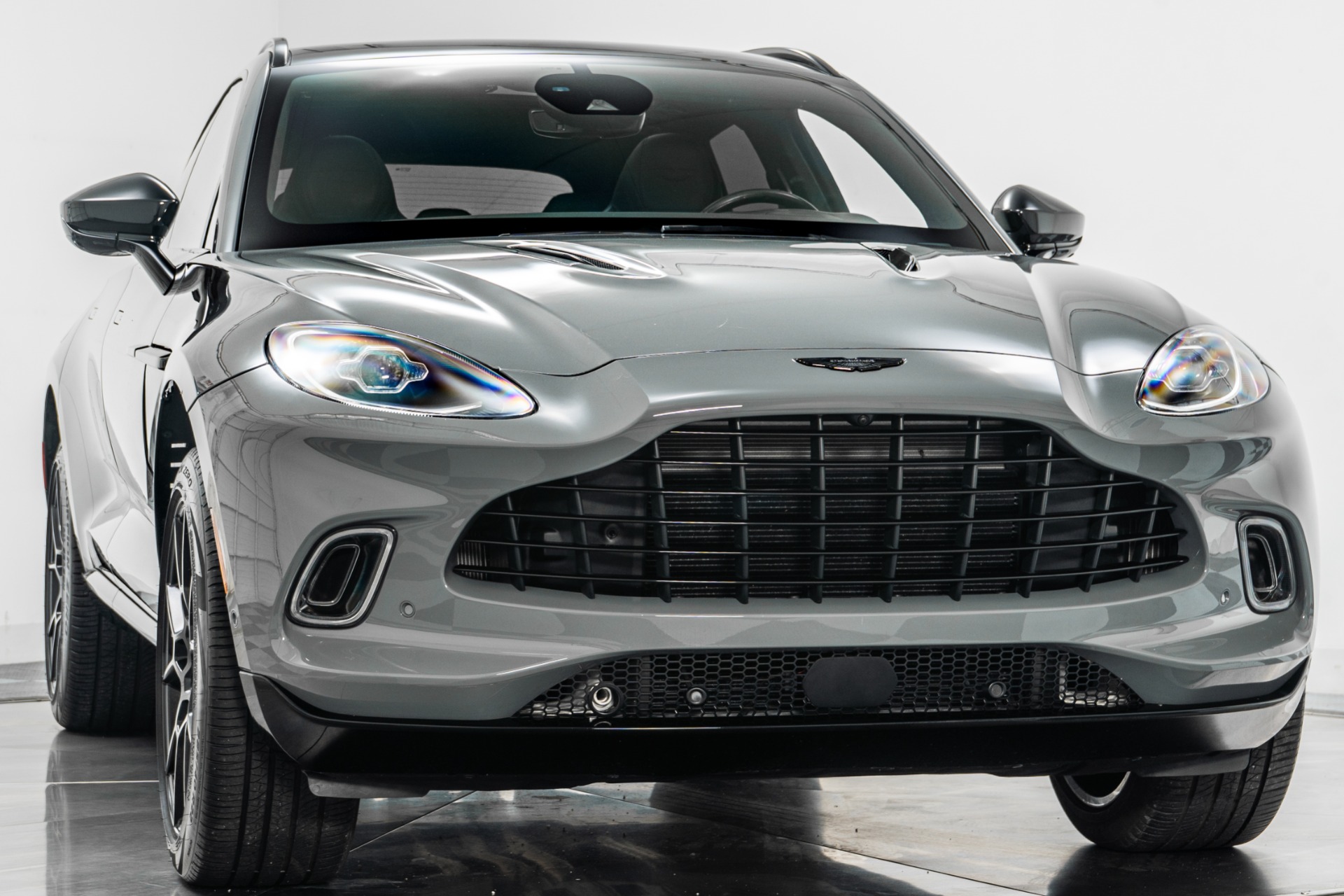 2022 Aston Martin DBX AM8 photo 2