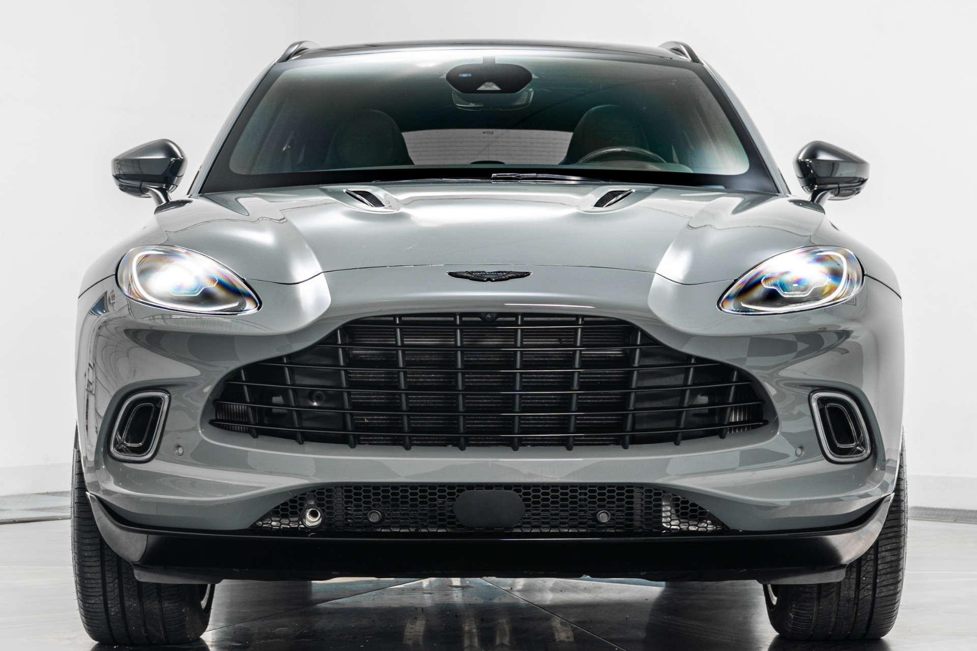 2022 Aston Martin DBX AM8 photo 3