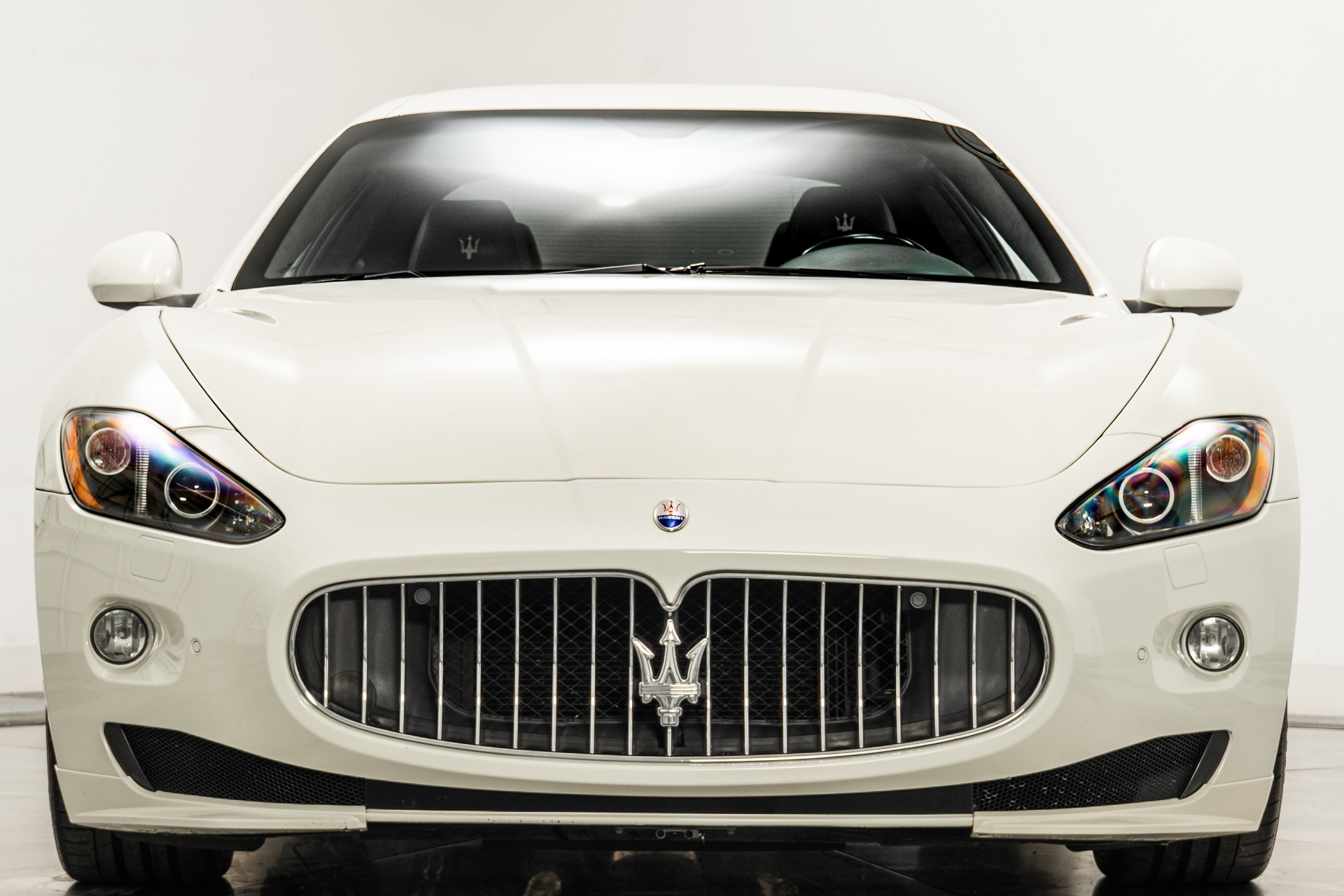 2012 Maserati Granturismo S Automatic photo 2