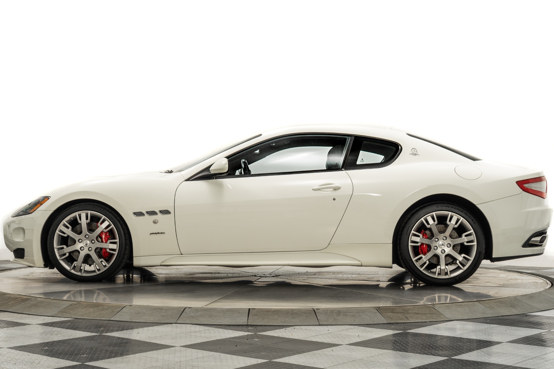 2012 Maserati Granturismo S Automatic photo 4
