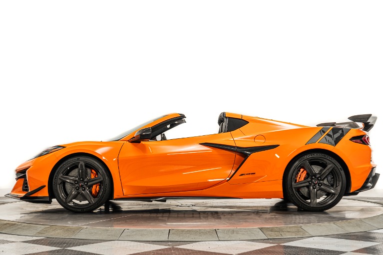 Used 2023 Chevrolet Corvette Z06 3LZ Z07 in Amplify Orange