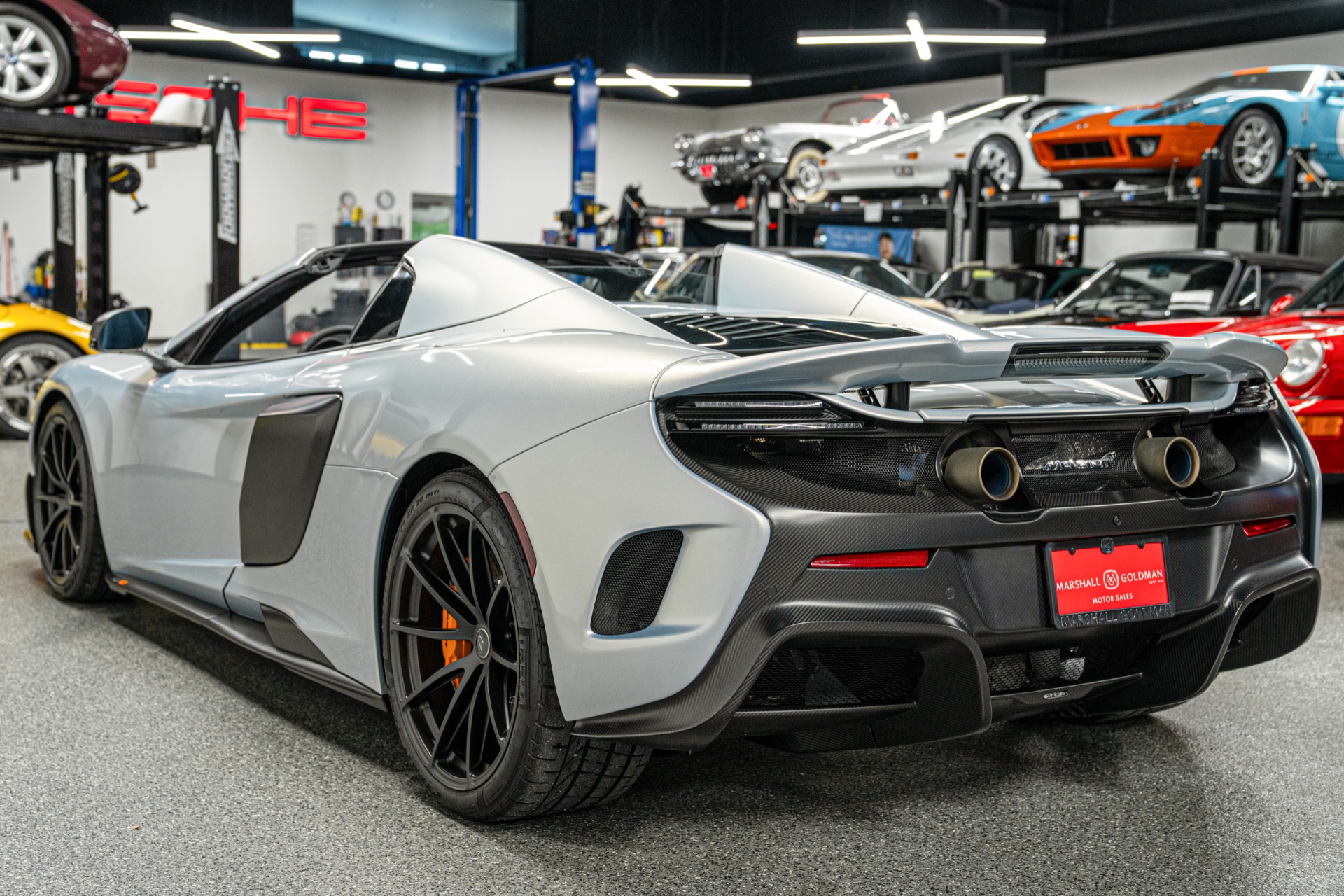 makivery様3点６千７点1万セール Used 2016 McLaren 675LT Spider -1 of 500 Built, Extensive Carbon
