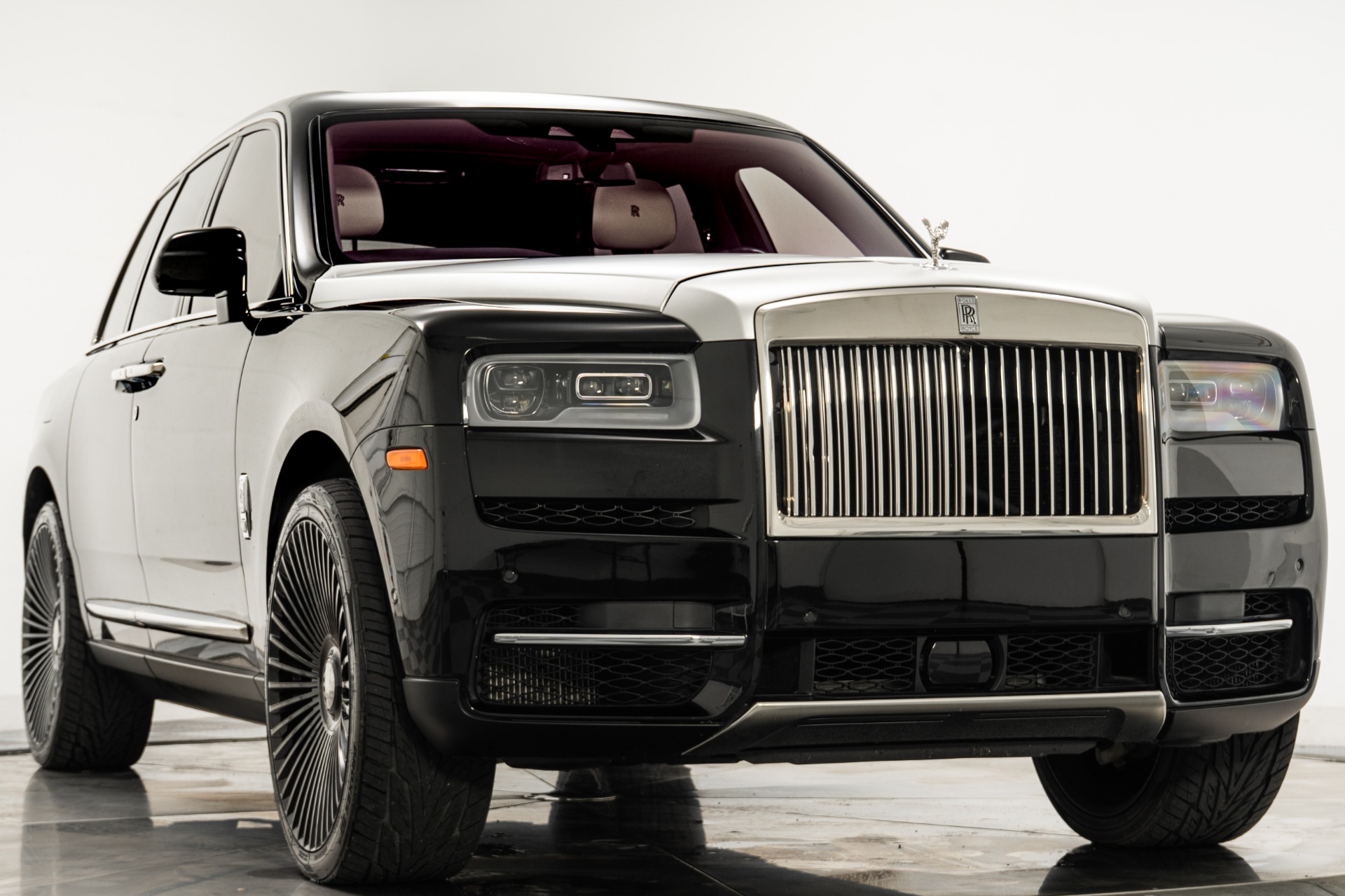 2022 Rolls Royce Cullinan photo 3