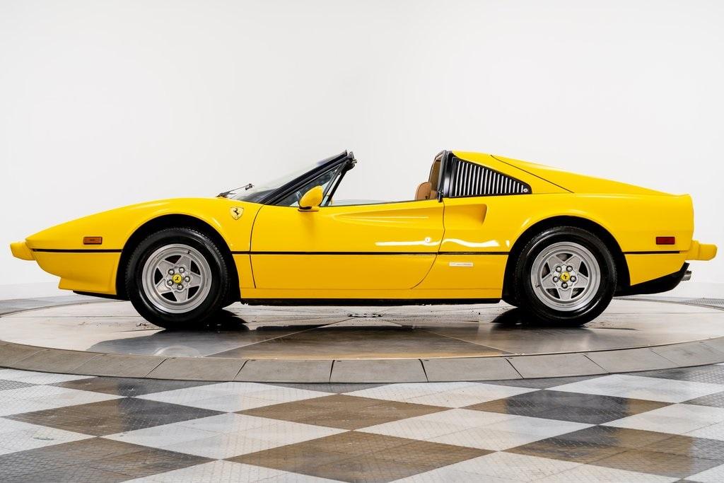 Ferrari 308 GTS Quattrovalvole - oro chiaro 1:18 – Thomas Langejürgen