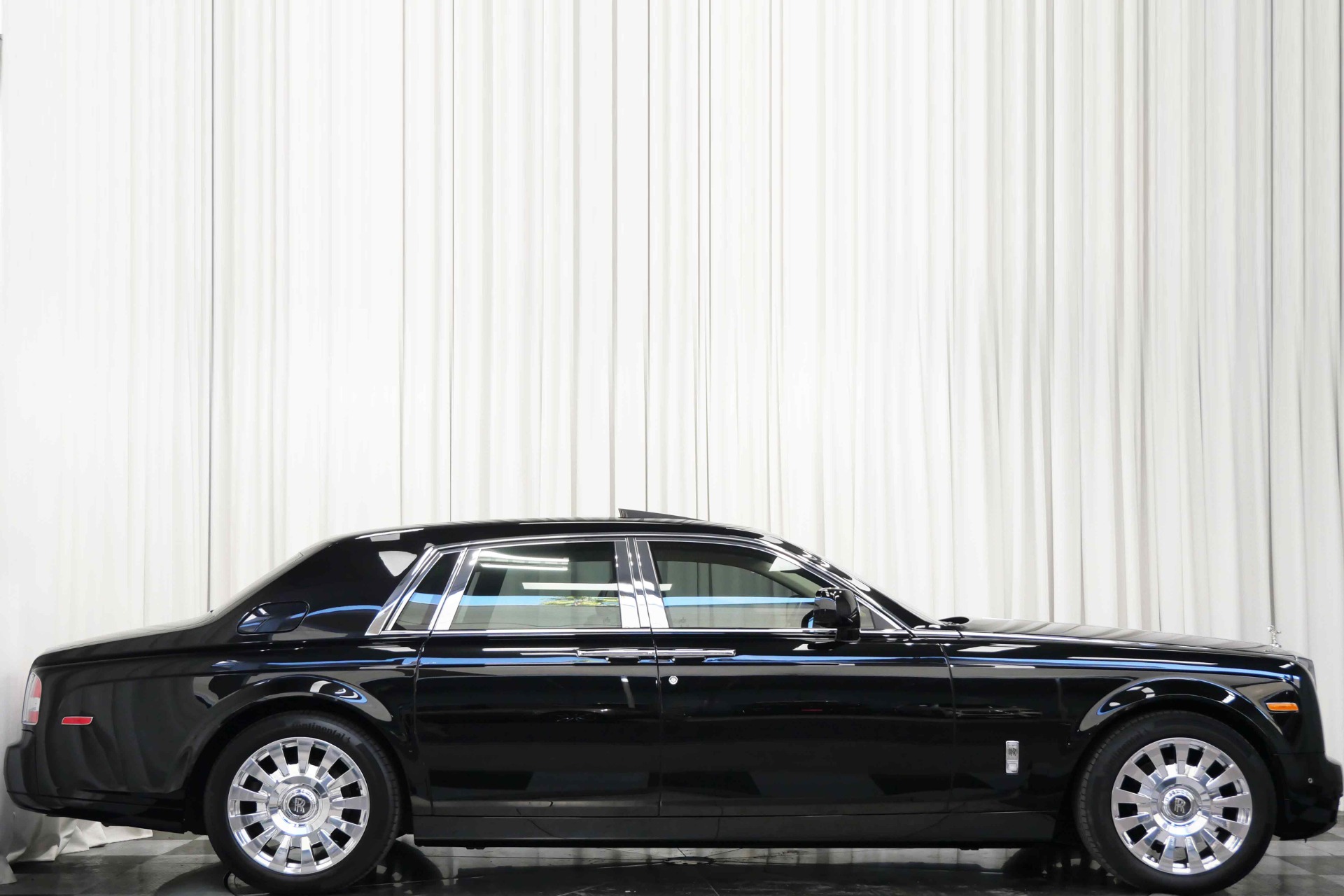 2015 Rolls Royce Phantom RR01 photo 2