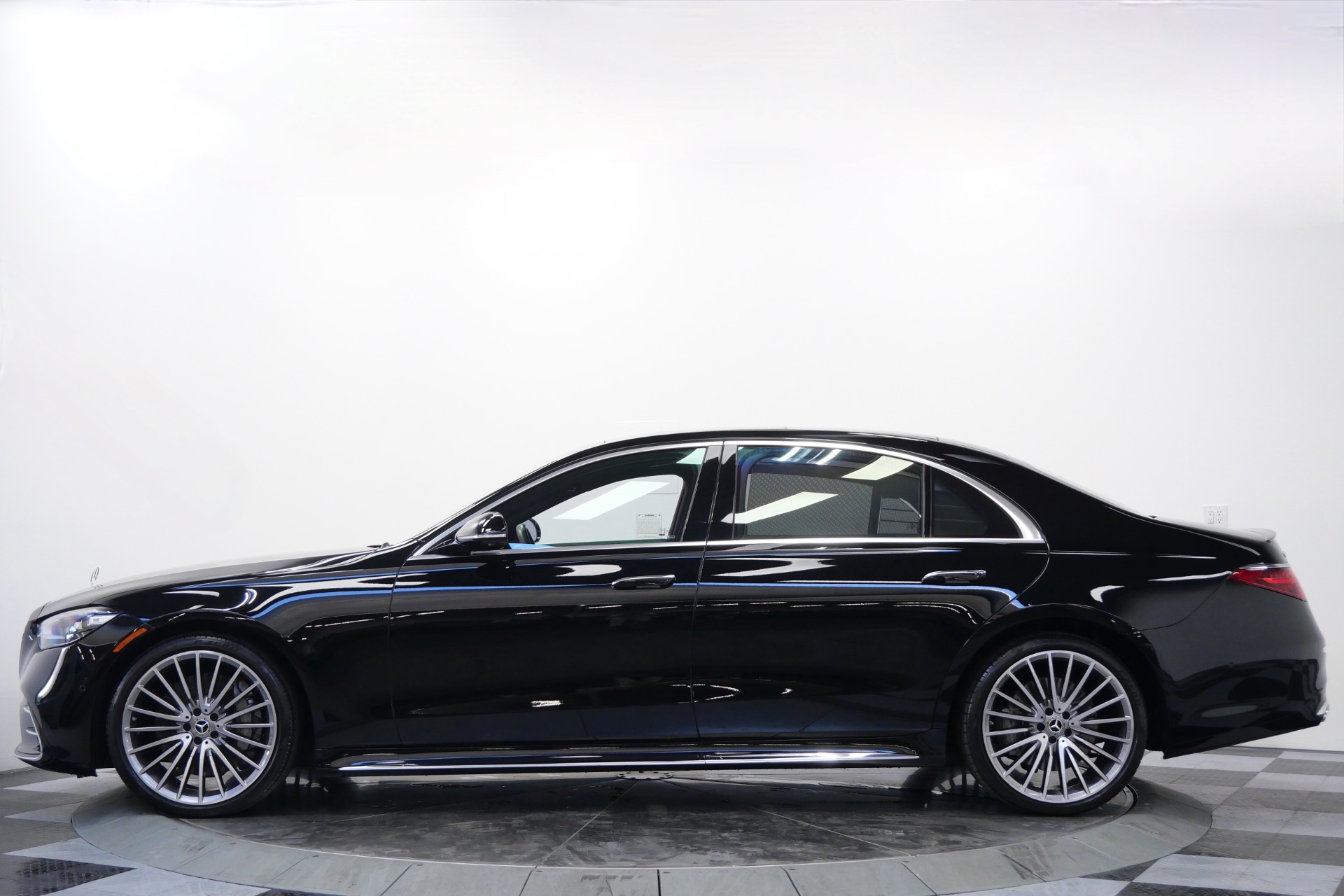 Used 2022 Mercedes-Benz S 580 4MATIC -AMG Line, Warmth and Comfort