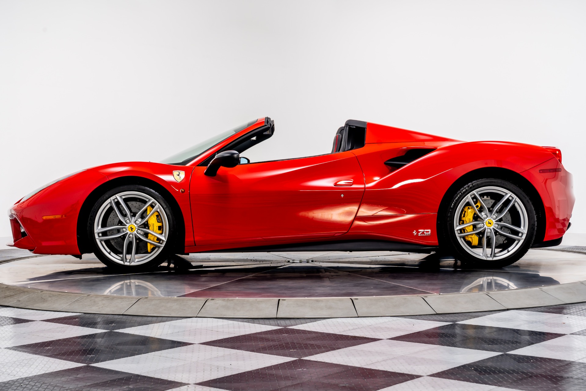 Used 2018 Ferrari 488 Spider 70th Anniversary in Rosso Corsa