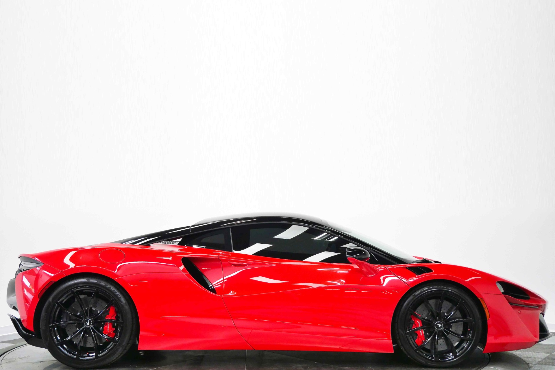 Used 2024 McLaren Artura -Performance Spec, Technology Pack in