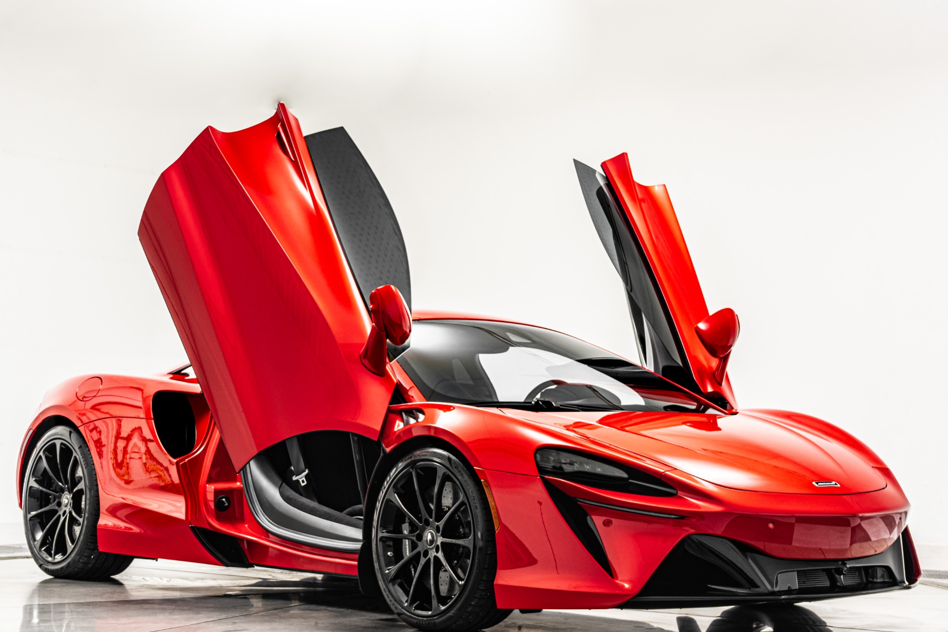 Used 2023 McLaren Artura -Performance Interior, Front Axle Lift