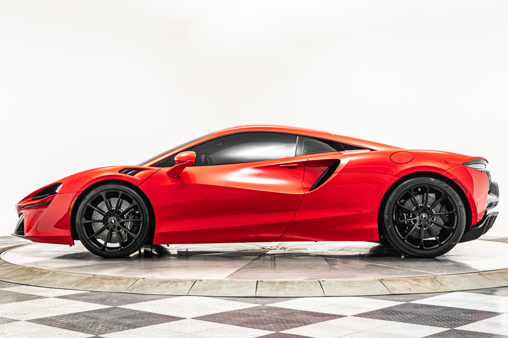 Used 2023 McLaren Artura -Performance Interior, Front Axle Lift