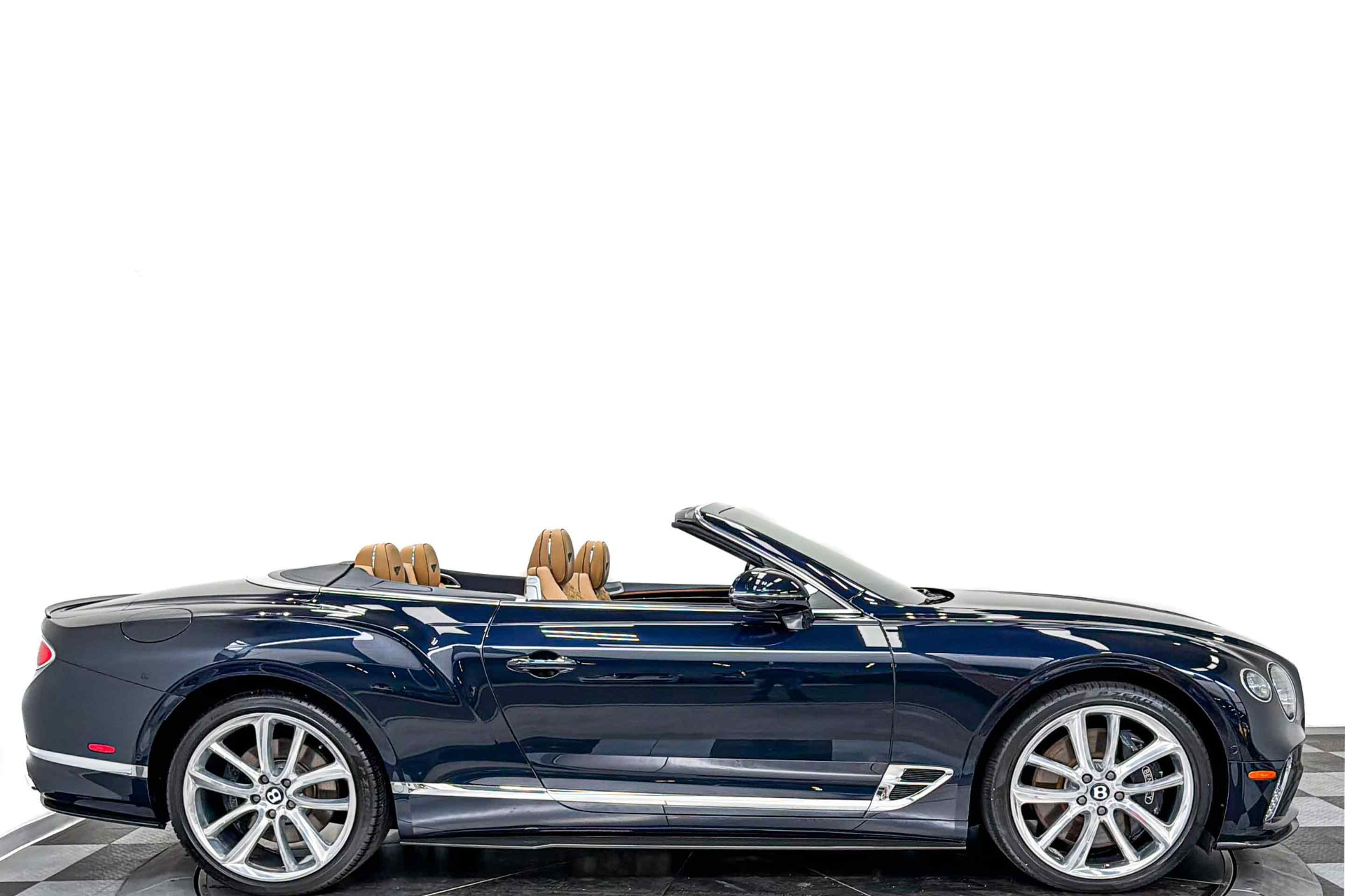 Used 2021 Bentley Continental GTC V8 -Mulliner Driving