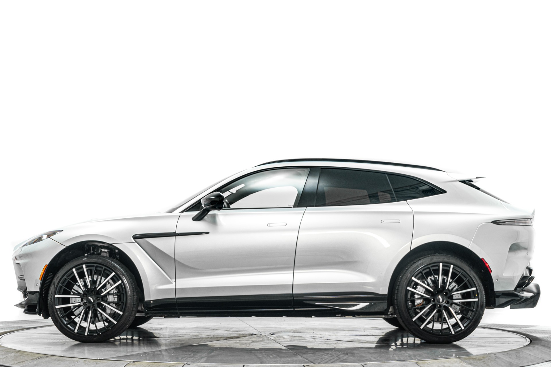 m*3様 ⭐️新品⭐️CTHY LUXURY MATERIAL ALL STON Used 2023 Aston Martin DBX 707 -Q Special Leather, Dark Chrome And