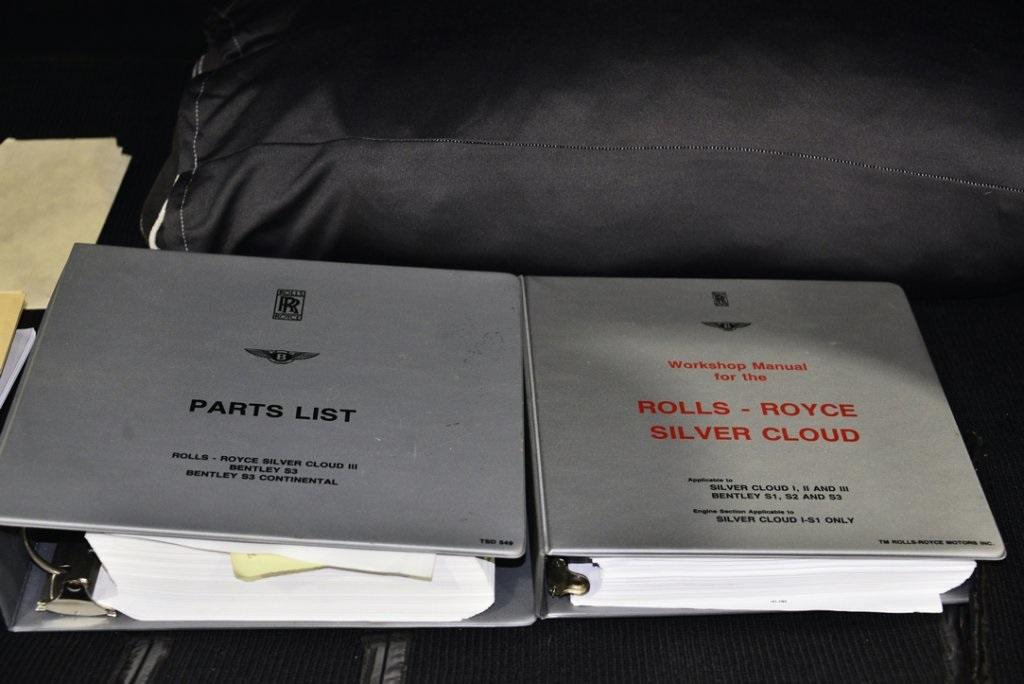 Tổng hợp hơn 70 về rolls royce silver spirit handbook mới nhất   coedocomvn