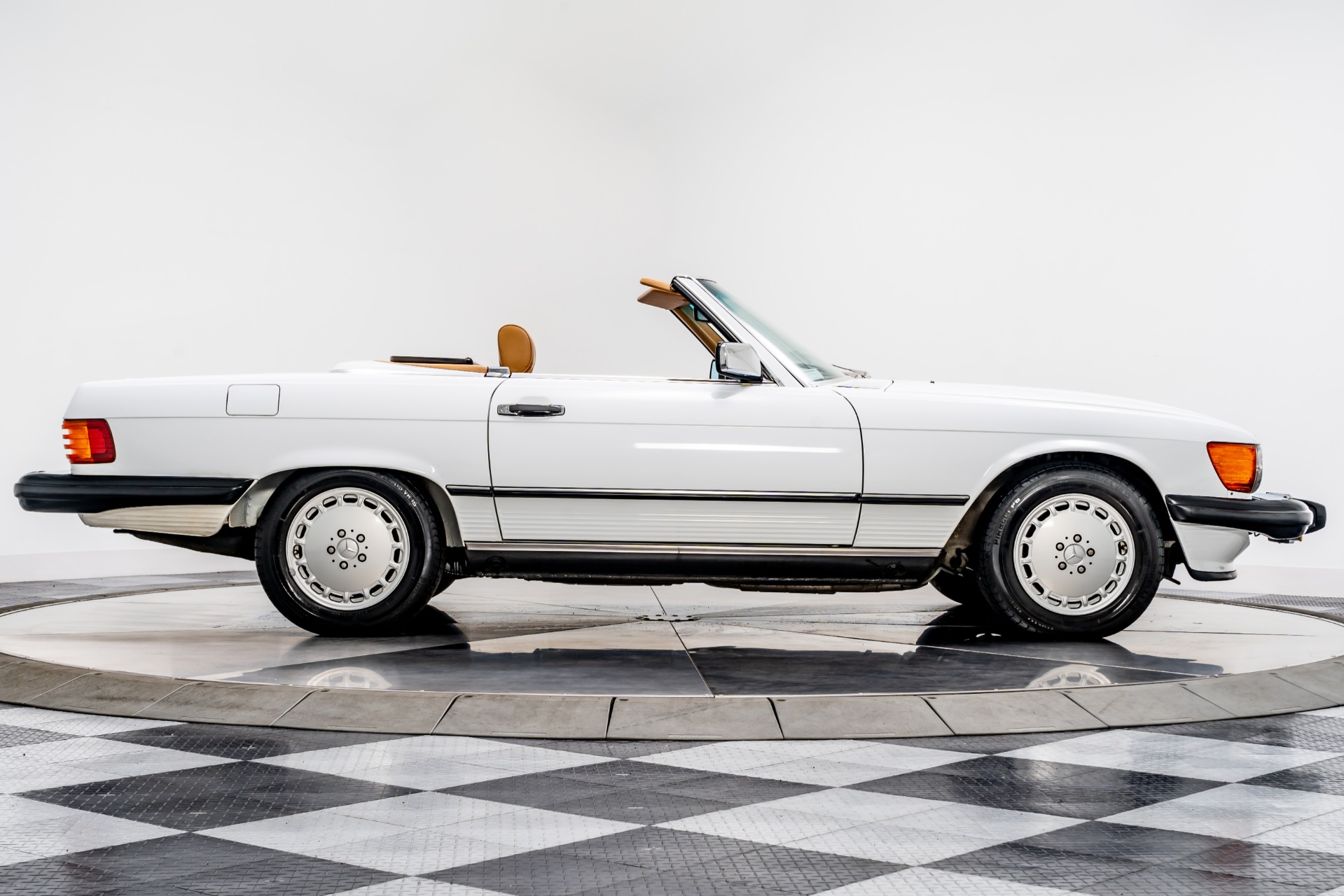 Used 19 Mercedes Benz 560 Sl For Sale 78 900 Marshall Goldman Motor Sales Stock W560slwp Used 19 Mercedes Benz 560 Sl For Sale 78 900 Marshall Goldman Motor Sales Stock W560slwp