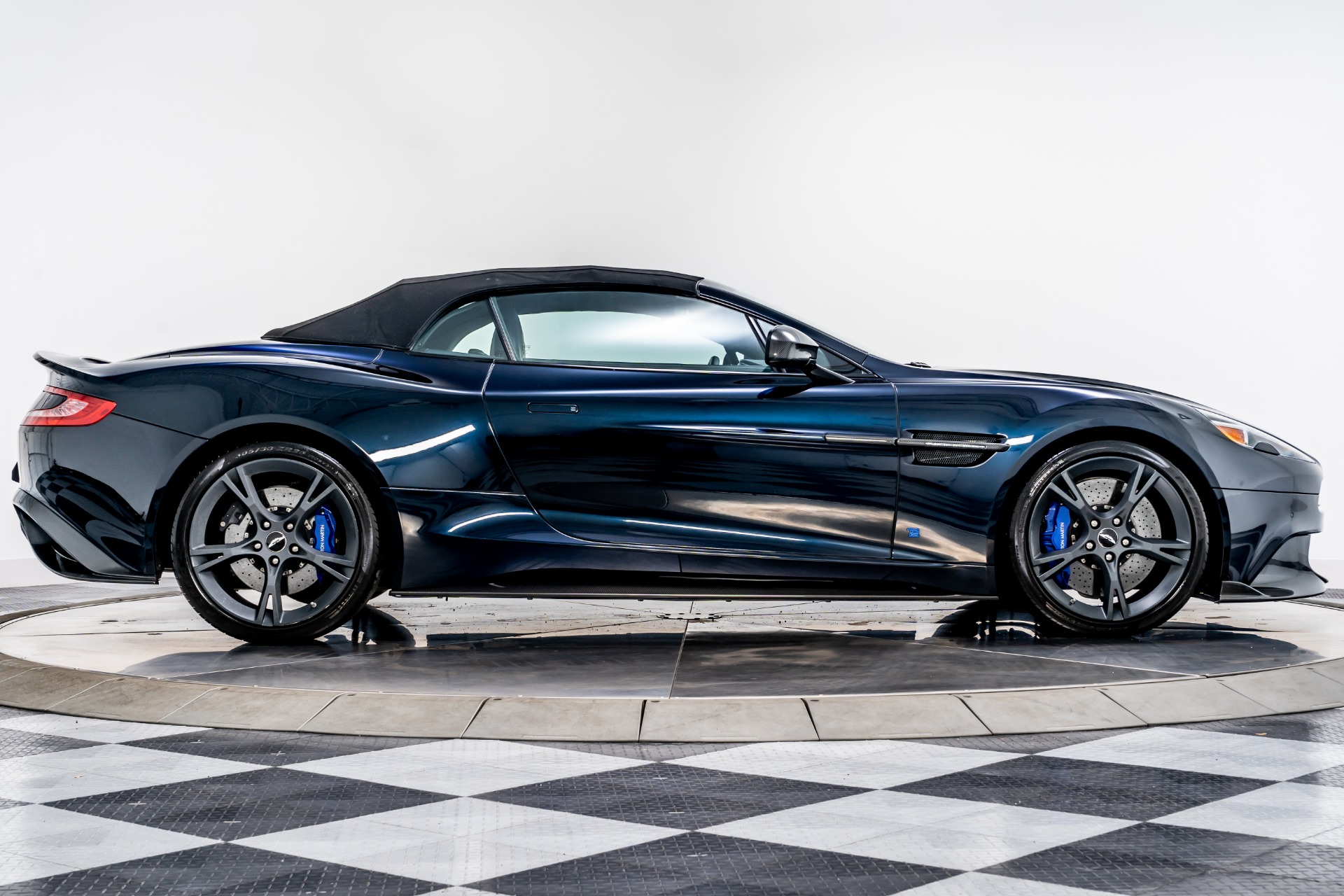 Aston martin vanquish s clearance volante for sale