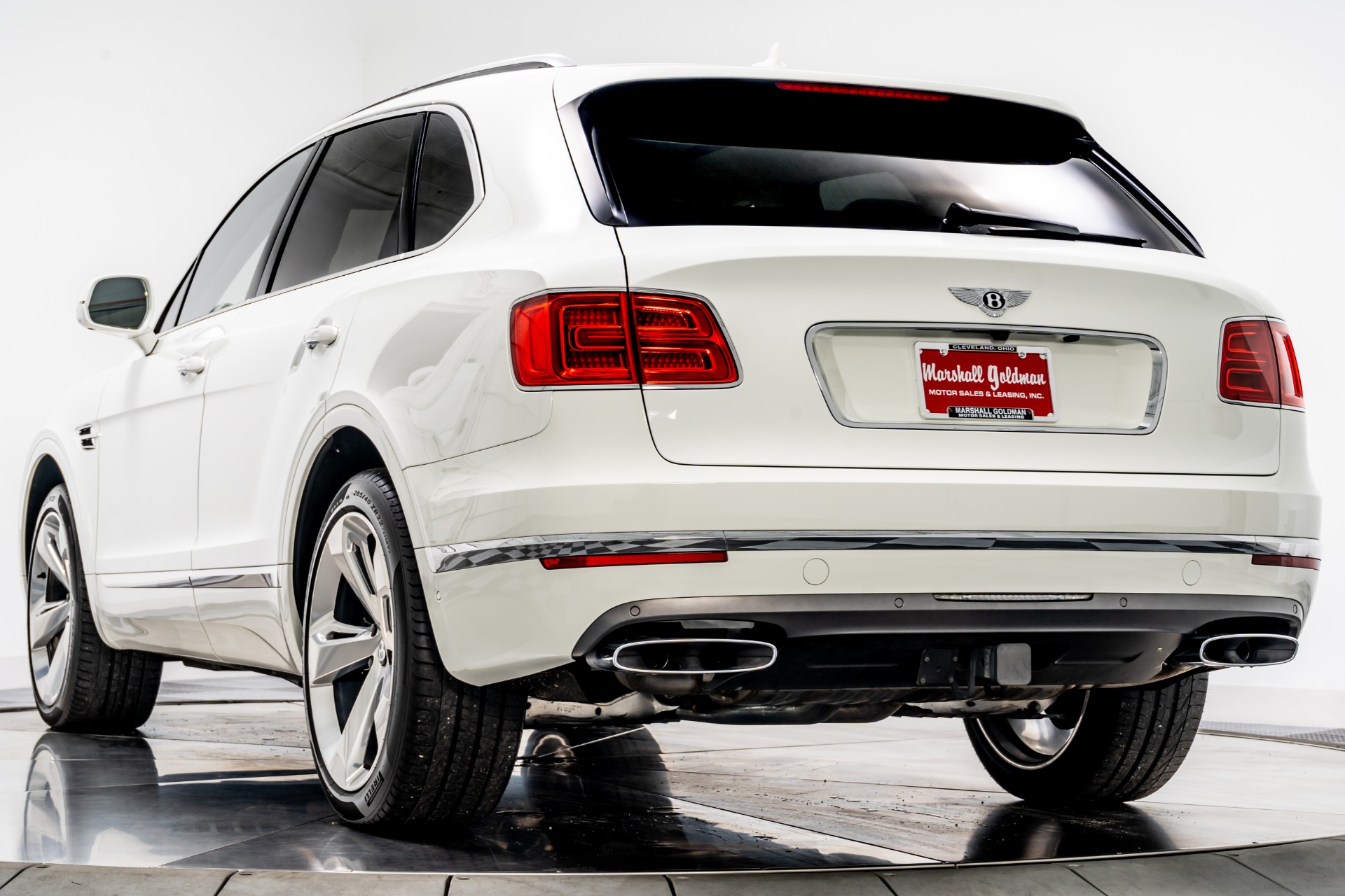 Used 2017 Bentley Bentayga W12 in Glacier White For Sale